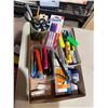 Image 1 : Highlighters markers, pencils, et