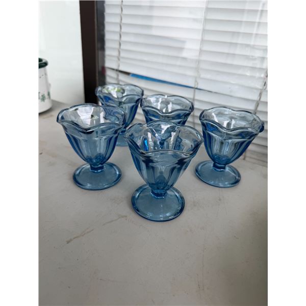 Sundae dishes