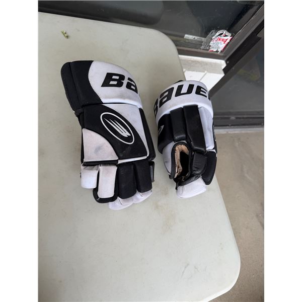 Bauer hockey glove 14 inch