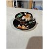 Image 1 : Teacup and saucer occupied, Japan