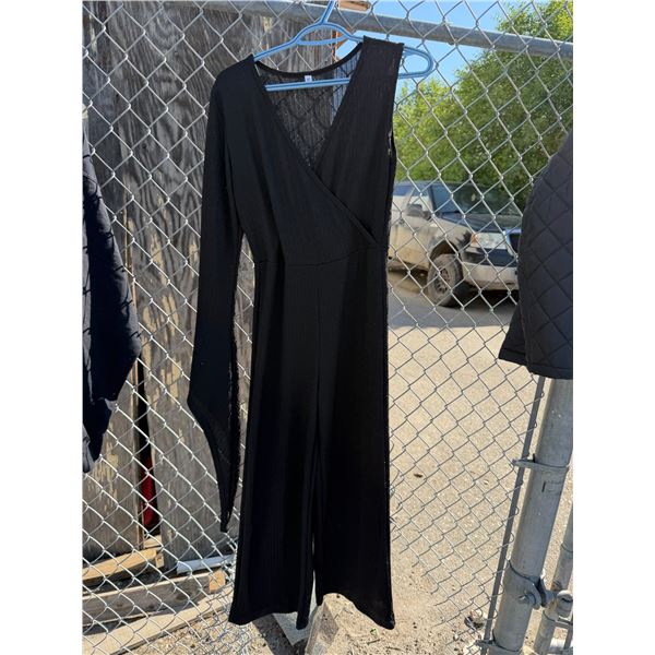 Pant outfit size medium