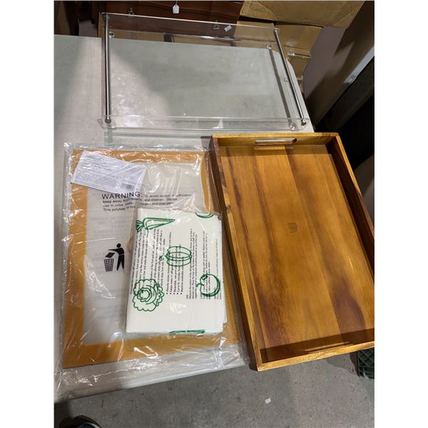 Trays and other items