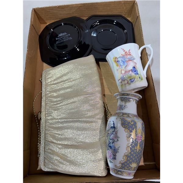 Purse, vase, plates