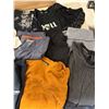 Image 2 : Assorted size clothing