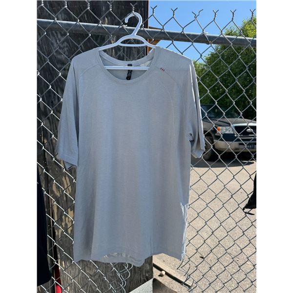 Lululemon shirt size XXL