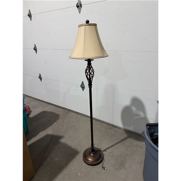Floor lamp