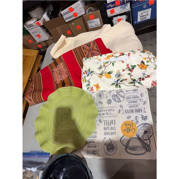 Assorted linens