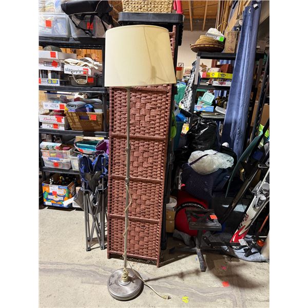 Floor lamp