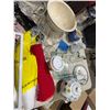 Image 3 : Kitchen items