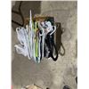 Image 1 : Hangers and bags