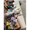 Image 5 : Home decor, thermometer, etc.