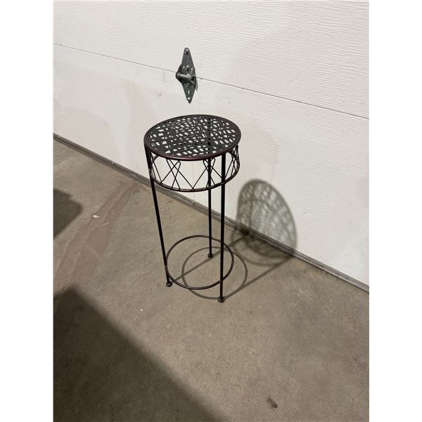 Plant stand