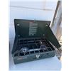 Image 1 : Coleman stove
