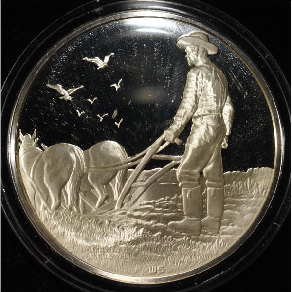 THE GIFT OUTRIGHT 1 OZ 92.5% SILVER ROUNDS