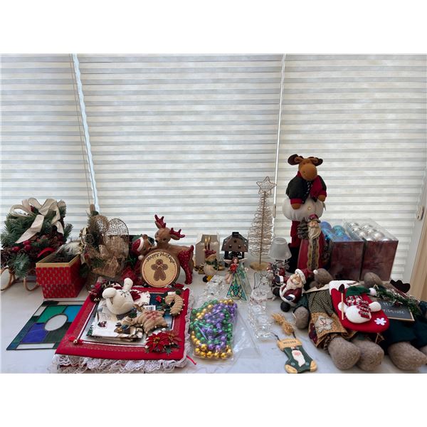 Christmas Decor Lot