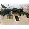 Image 5 : Christmas Decor Lot