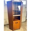 Image 1 : Corner Curio Cabinet