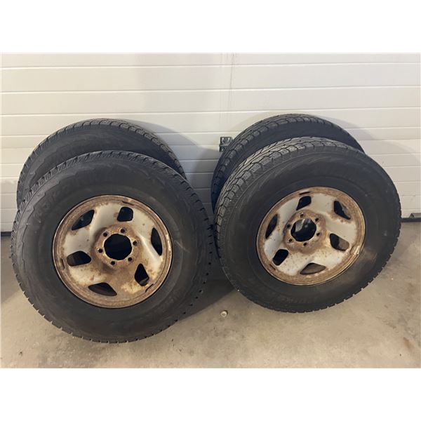 Pike RW11 Tires on Rims