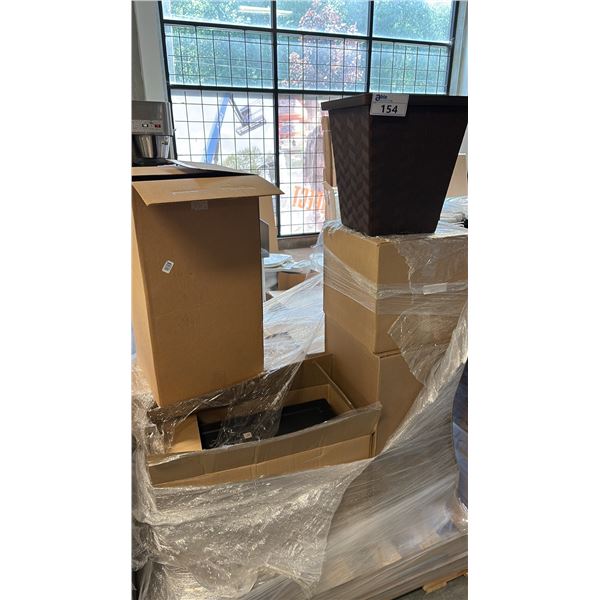 HC COMPANIES DURABLE AND LIGHTWEIGHT PLASTIC GARDENING POTS INCL BORDEN 14" SQUARE PLANTER BOX