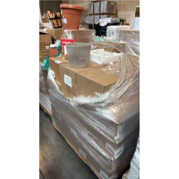 MIXED ITEMS INCL SUPERGREEEN GRANULATED NUTRIENT FORMULA APPROX 35PK, 10X1.7KG/PK AND CLAY POTS