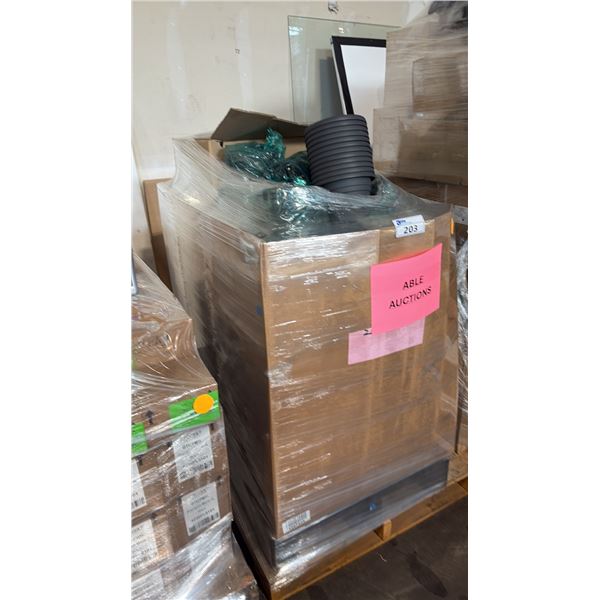 PALLET OF MIXED ITEMS INCL PLANTERS AND HORTICULTURE BULBS