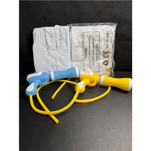 4PC Set of Pool Floaties with Infinite Ammo Water Pistols - New