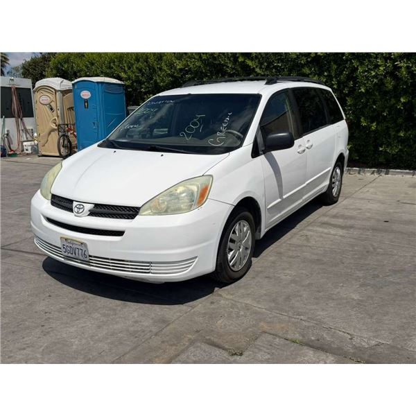 TOYT SIENNA 2004 APP-DUP-SALV-EXPORT ONLY