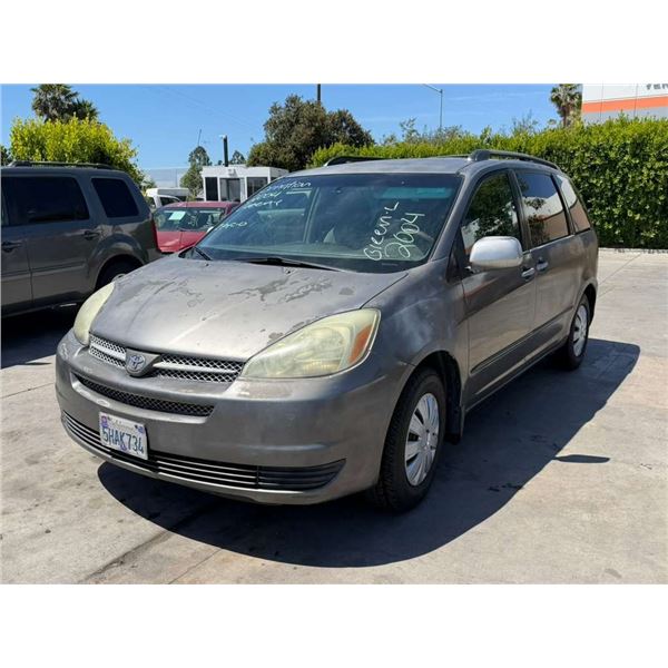 TOYT SIENNA 2004 APP  DUP/T-DON