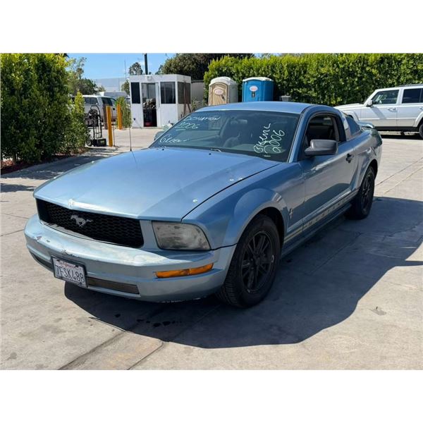 FORD  MUSTANG 2006 T-DONATION