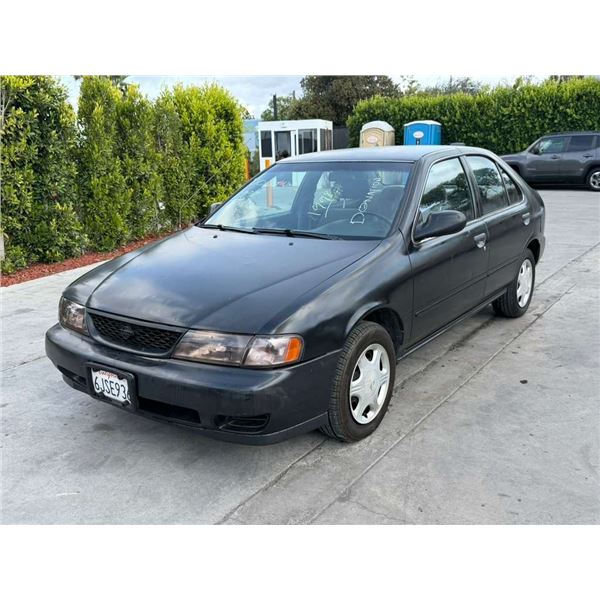 NISS SENTRA 1998 SALV T/DONATION