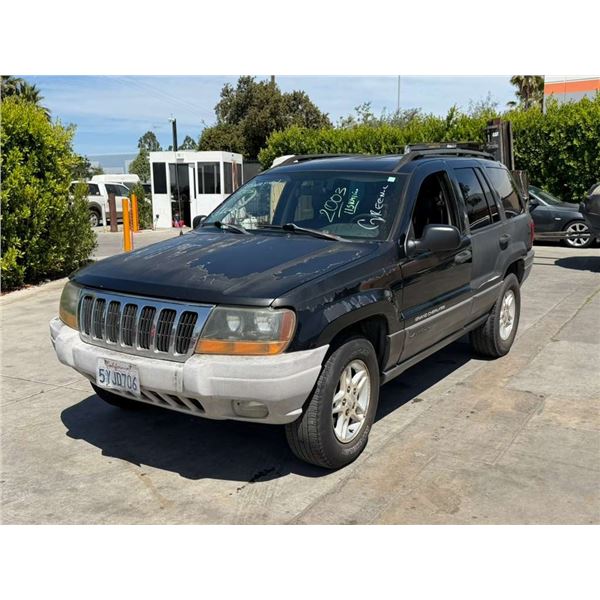 JEEP  GD CHEROKEE 2003 SALV T/DONATION