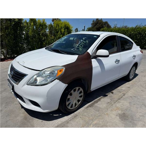 NISS VERSA 2013 T-DONATION