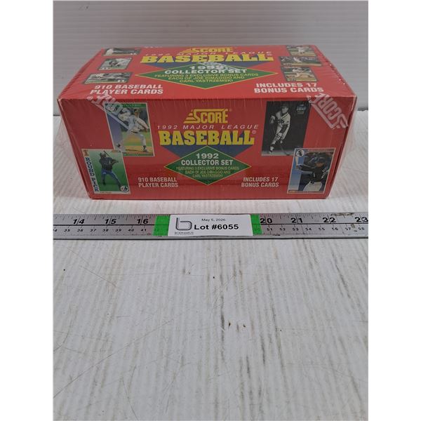 (1) 1992 Score Baseball Card Set-Sealed-910 Cards