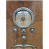 Image 2 : * Antique Victor "Globe Trotter" Tube Radio, Untested, As is - Cannot Ship - Dolly Not Included