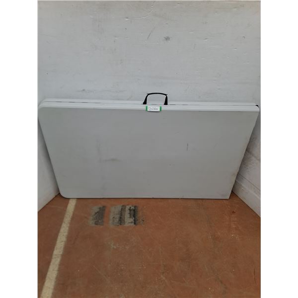 * Portable 8' Folding Table - Cannot Ship