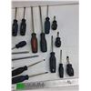 Image 5 : Assorted Screwdrivers & Nail Puller