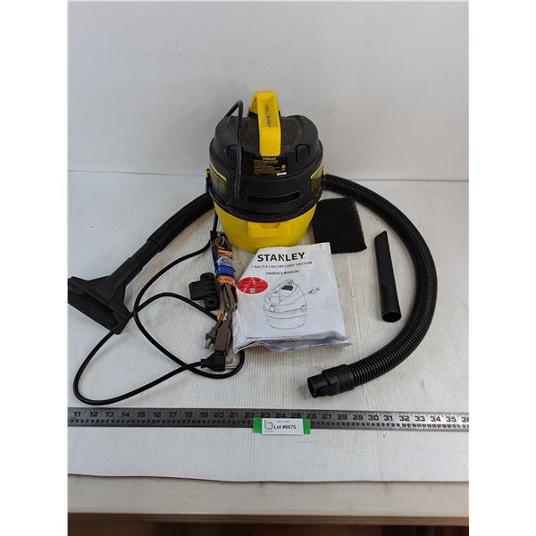 Stanley Portable Wet/Dry Vacuum & Accessories - Working, Extension Cord
