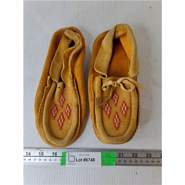 Moccassins- Approx. Women Size 6