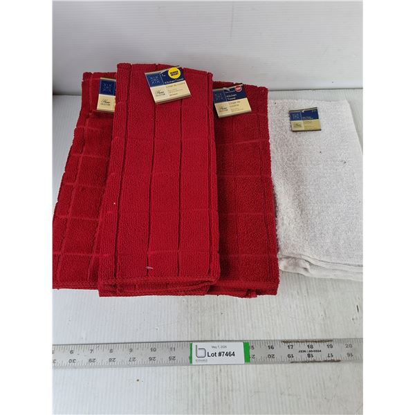 (14) Kitchen Towels - Tags on
