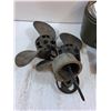 Image 2 : Philips Heavy Duty Flashlight 12", Plastic Propeller Blades