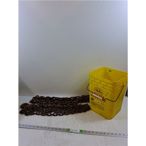 (2) Metal Chains Up To 7 Foot , Plastic Bucket 8.5"x8.5"x13", Cannot Ship