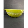 Image 2 : Vintage Pyrex Mixing Bowl- Spring Blossom Green Pattern