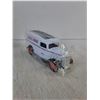 Image 4 : 1936 Ford Panel Van- Die Cast Metal Vehicle