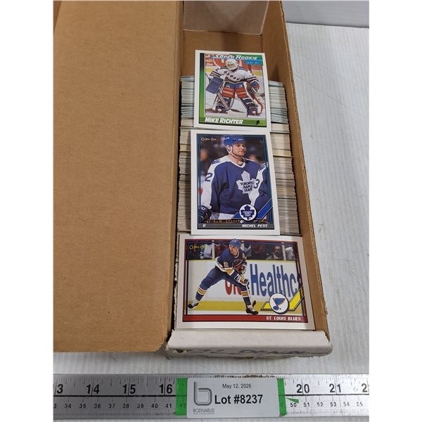 Box of Assorted Hockey Cards