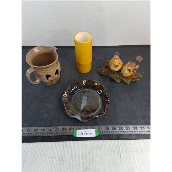 (4) Assorted Ceramics/Ornaments