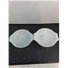 Image 2 : (2) Vintage Milk Glass Ovenware Dishes