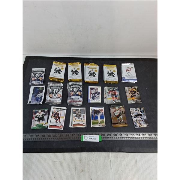Large Collection of Assorted Mostly NHL Collector Cards - Unauthenticated