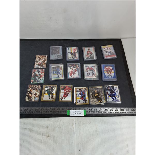 Collection of Assorted Mostly NHL Star Collector Cards - Unauthenticated