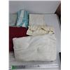 Image 4 : (9) Assorted Towels