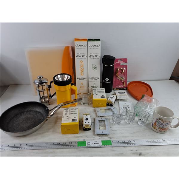 9" Frying Pan, Tea Strainer, Beeswax Food Wraps, Cameco Insulated Bottle, Robe Hook, Ceramic Mug